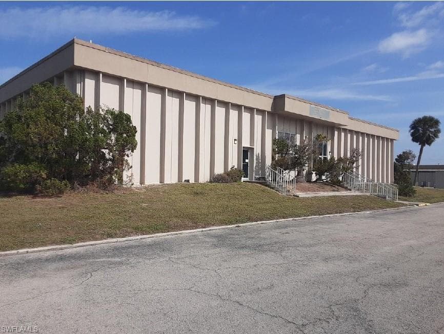 2820 Cargo ST FORT MYERS, FL 33916