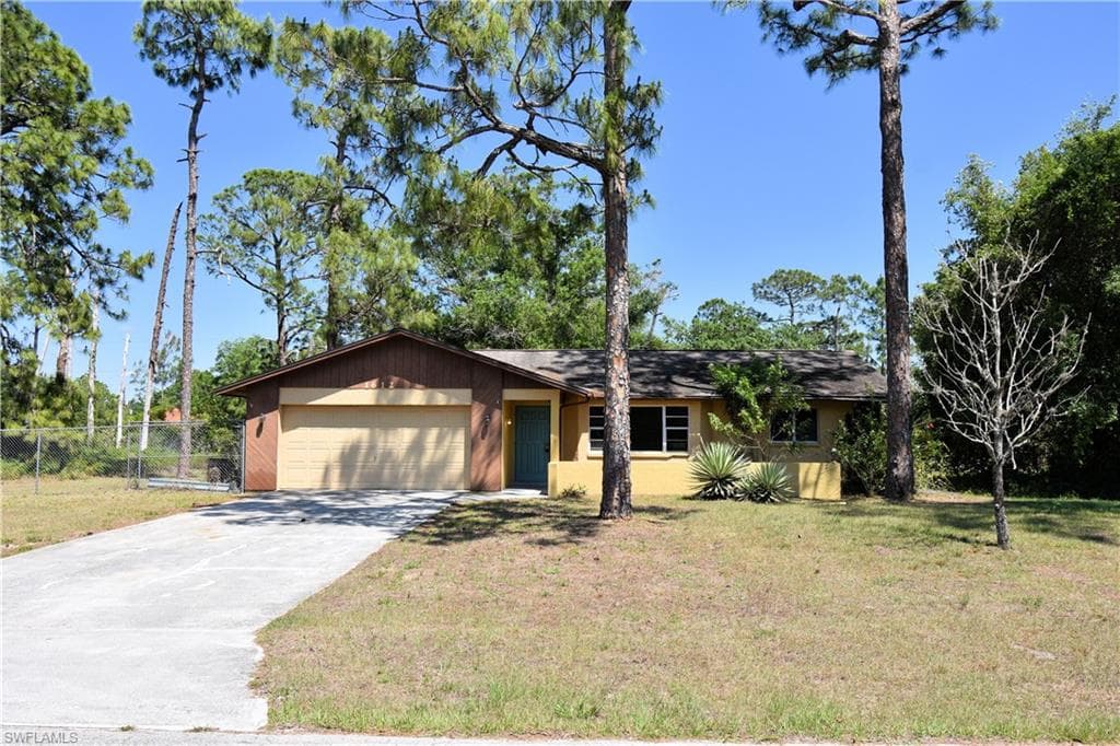 1612 Clayton AVE LEHIGH ACRES, FL 33936