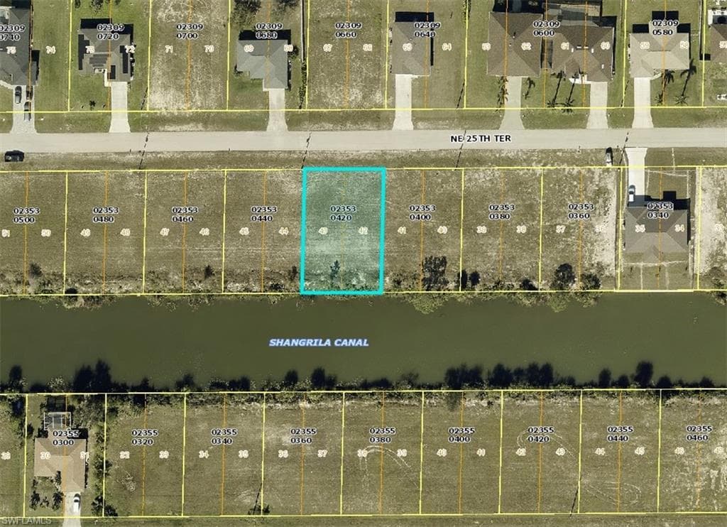 310 NE 25th TER CAPE CORAL, FL 33909