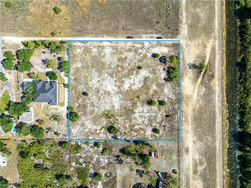 7517 4th PL LABELLE, FL 33935