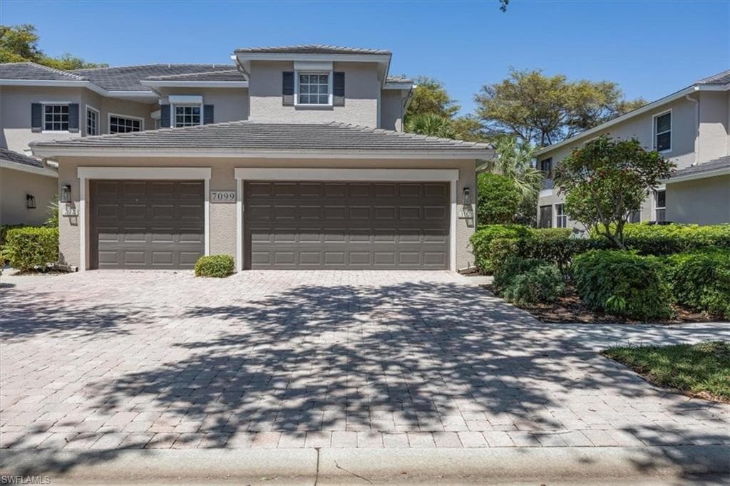 7099 Pond Cypress CT 102 NAPLES, FL 34109