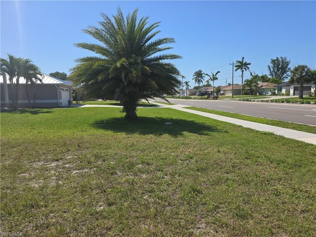 807 Nicholas PKWY W CAPE CORAL, FL 33991