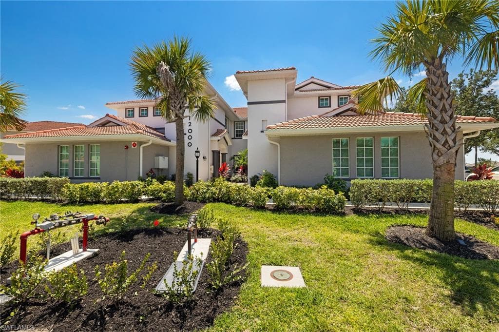 12000 Santaluz DR 202 FORT MYERS, FL 33913