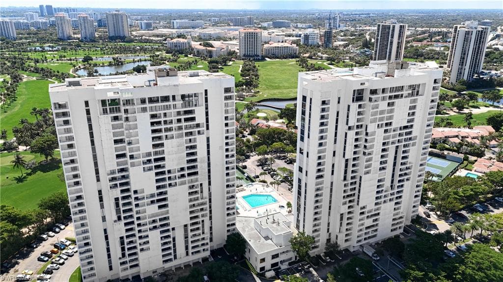 20225 34th CT MIAMI, FL 33180