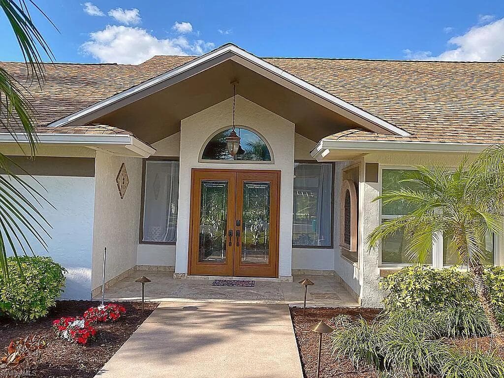2160 Pine Woods CIR 28 NAPLES, FL 34105