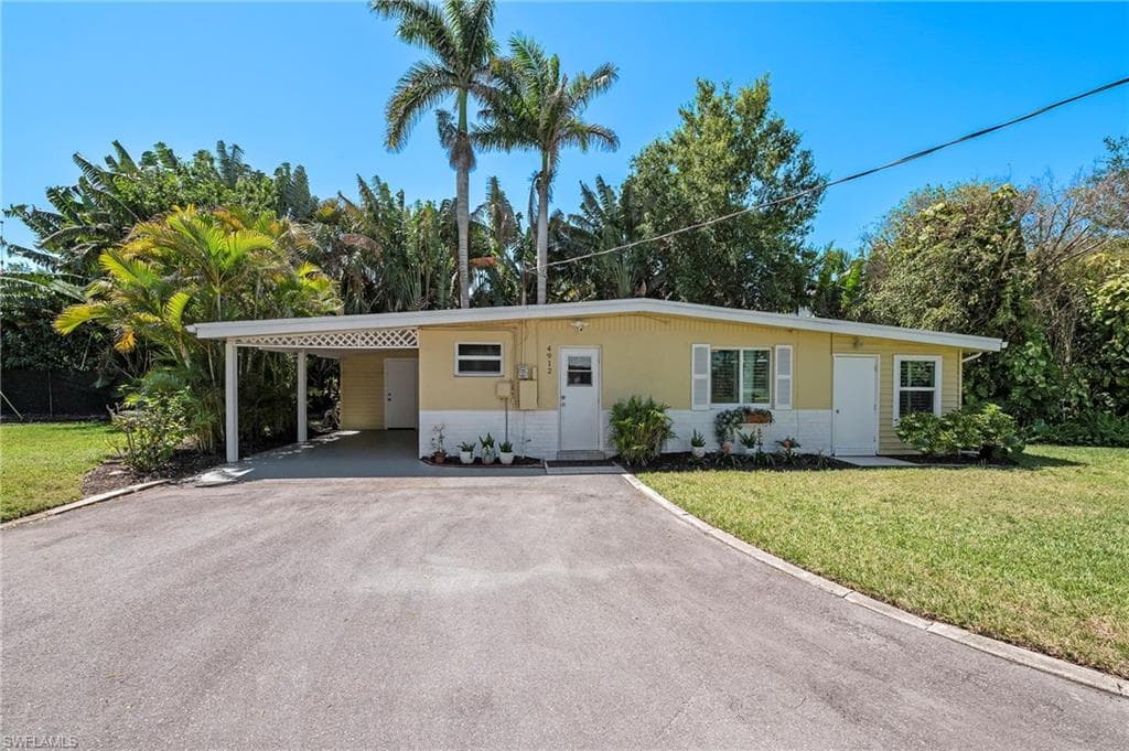 4912 West BLVD 14 NAPLES, FL 34103