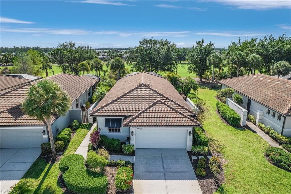10561 Avila CIR FORT MYERS, FL 33913