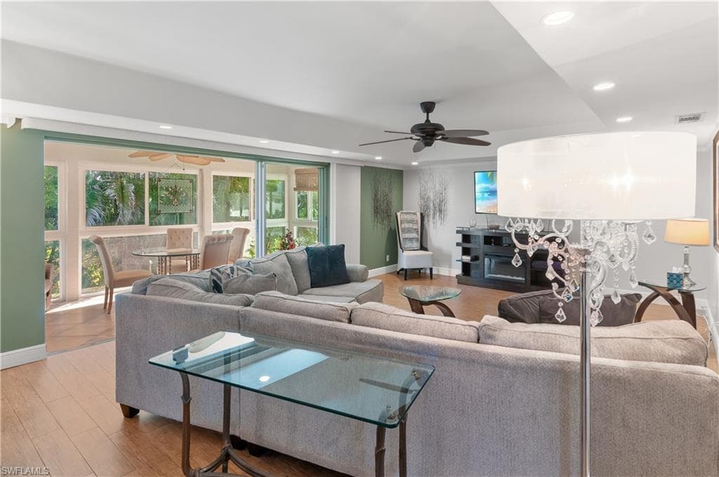 700 Teryl RD 2092 NAPLES, FL 34112