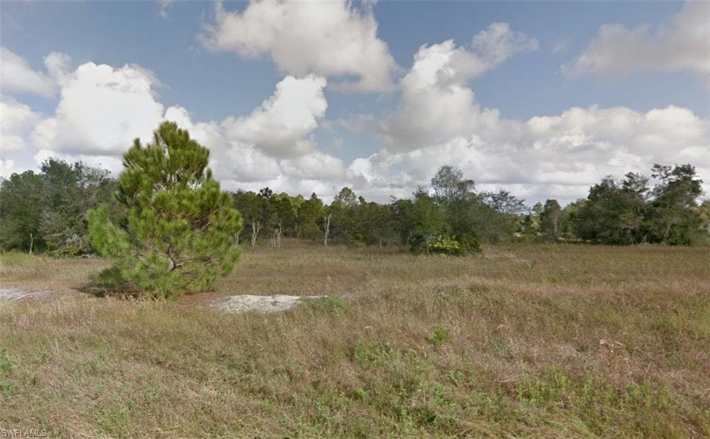 2705 54th ST SW LEHIGH ACRES, FL 33976