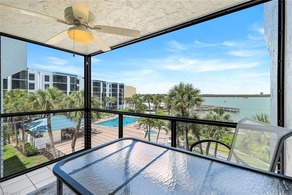 1085 Bald Eagle DR E405 MARCO ISLAND, FL 34145