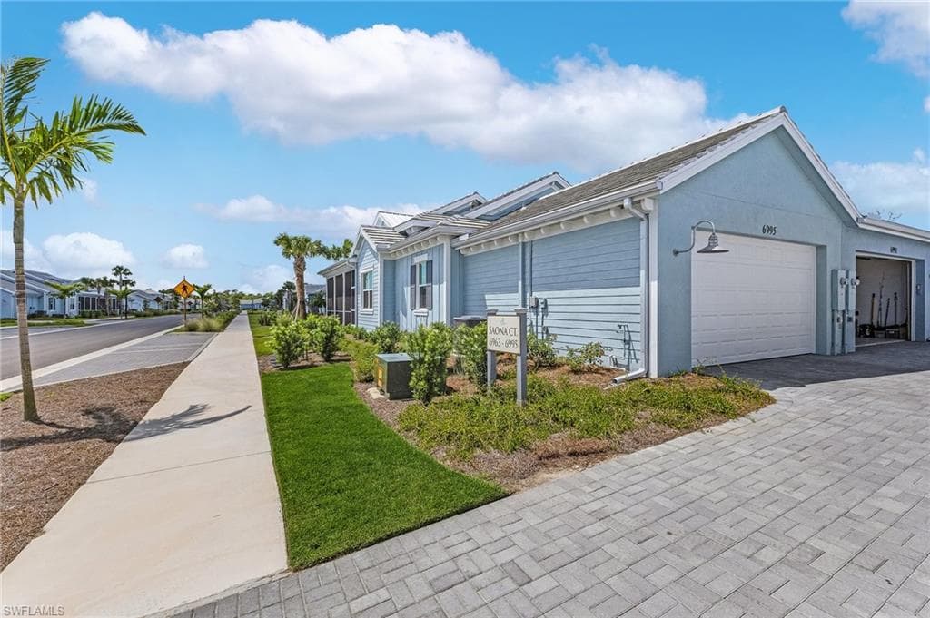 6995 Saona CT NAPLES, FL 34113