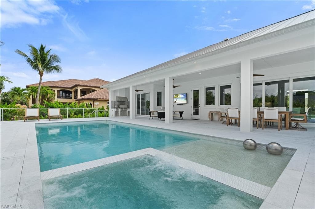 12601 Apopka CT NORTH FORT MYERS, FL 33903
