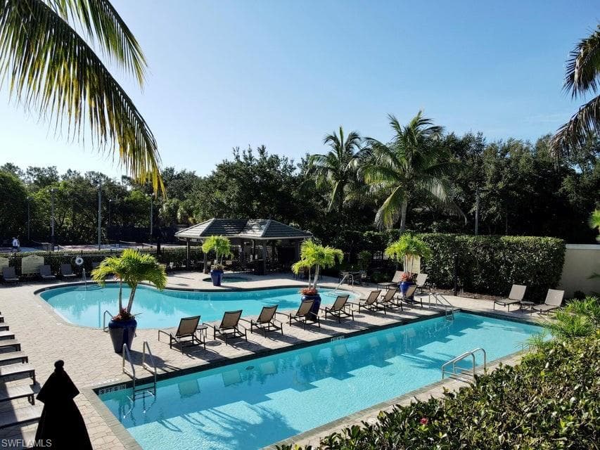 2805 Cypress Trace CIR 204 NAPLES, FL 34119