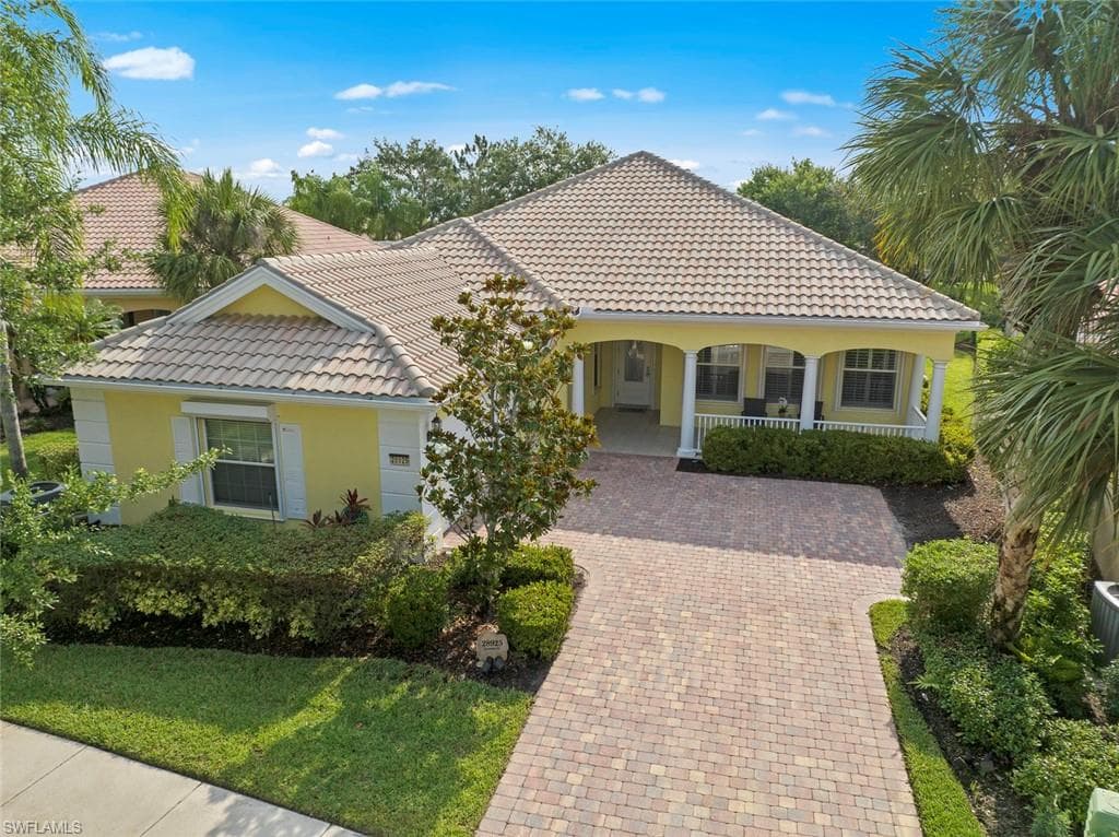 28925 Zamora CT BONITA SPRINGS, FL 34135