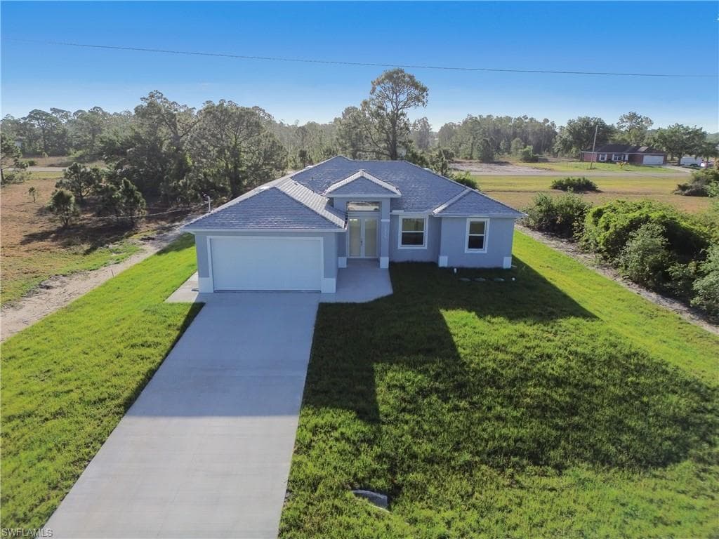 1095 Graystone AVE LEHIGH ACRES, FL 33974