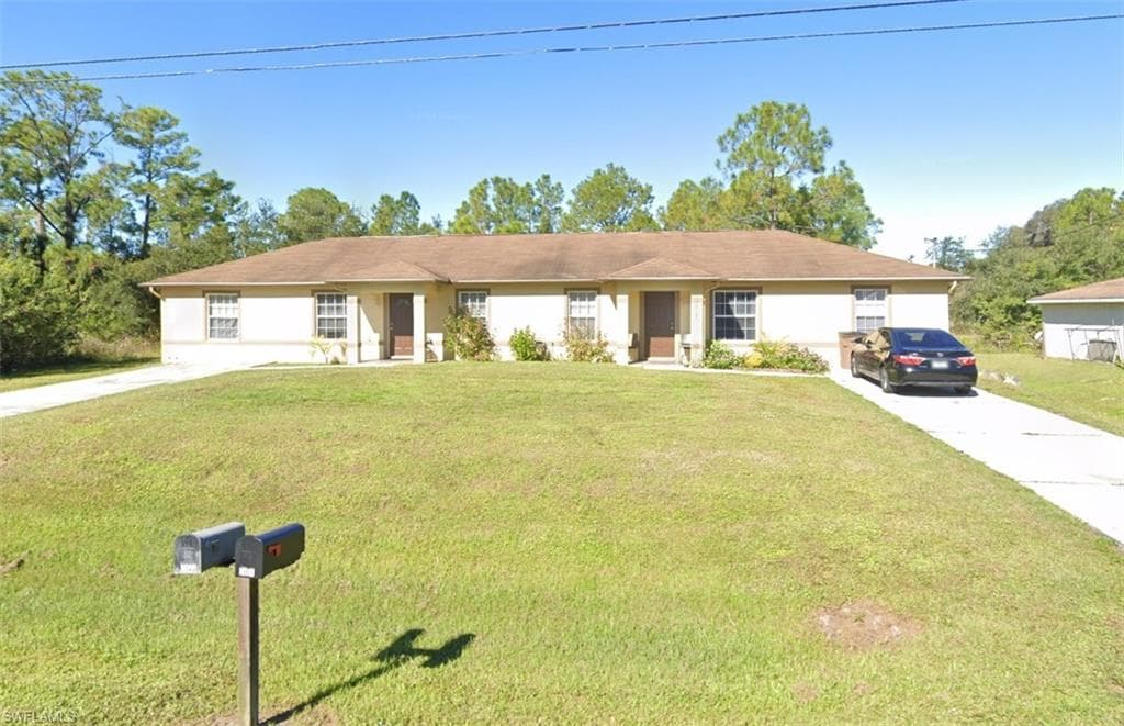 2908 Martin AVE S 2910 LEHIGH ACRES, FL 33973