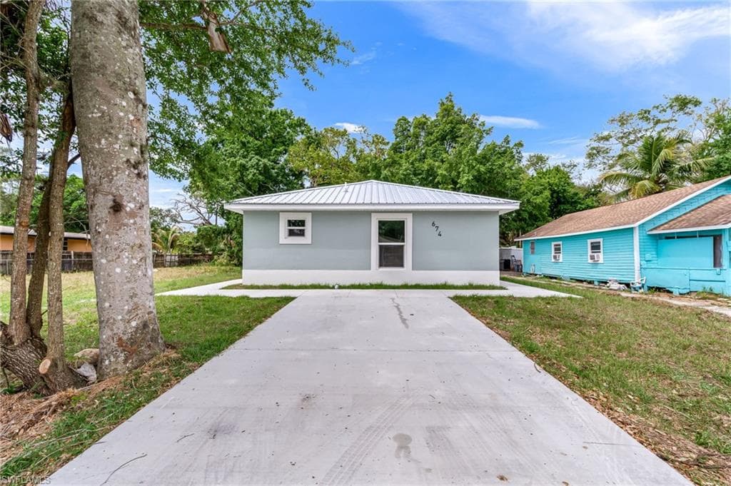 674 Pine ST FORT MYERS, FL 33916