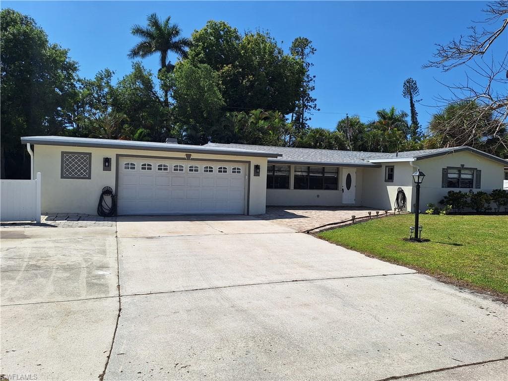 1038 Sumica DR FORT MYERS, FL 33919