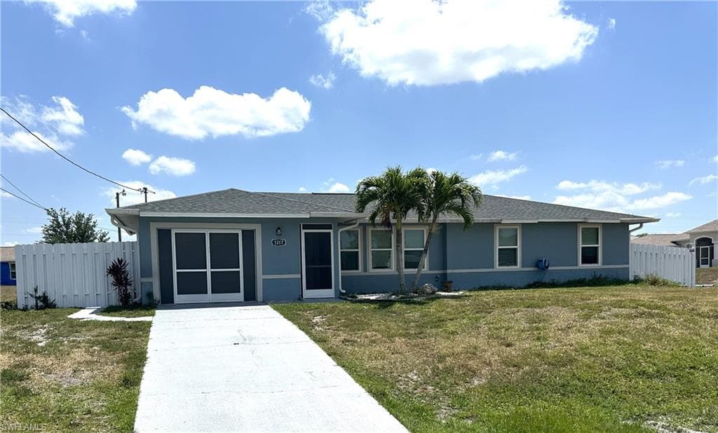 1217 NE 1st PL CAPE CORAL, FL 33909