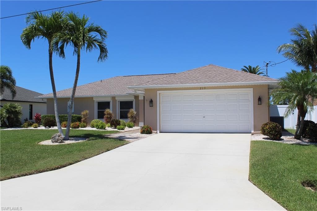 213 SW 44th TER CAPE CORAL, FL 33914
