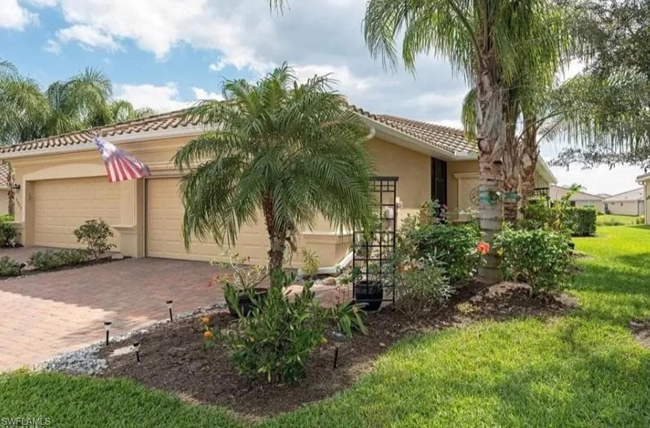 2035 Wellington ST NAPLES, FL 34120