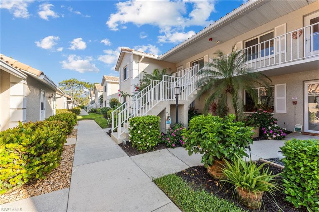 5928 Cranbrook WAY D202 NAPLES, FL 34112
