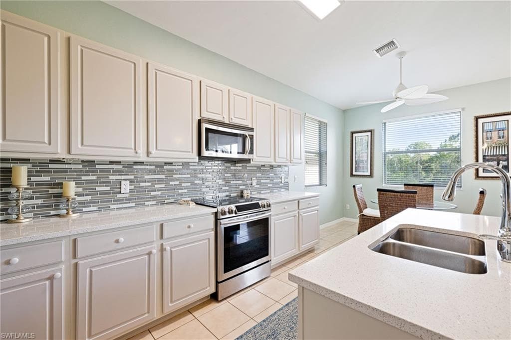 9120 Spanish Moss WAY 521 BONITA SPRINGS, FL 34135