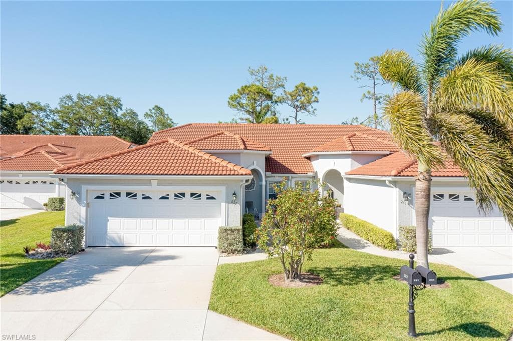227 Melrose PL 52 NAPLES, FL 34104