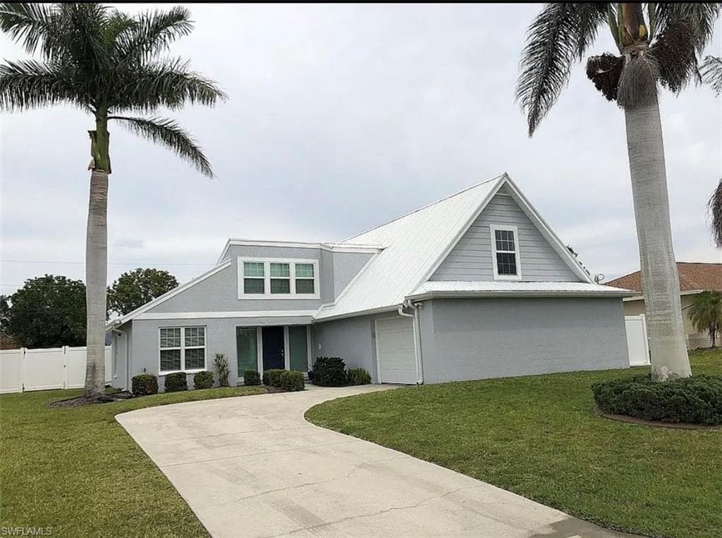 411 34th TER CAPE CORAL, FL 33914