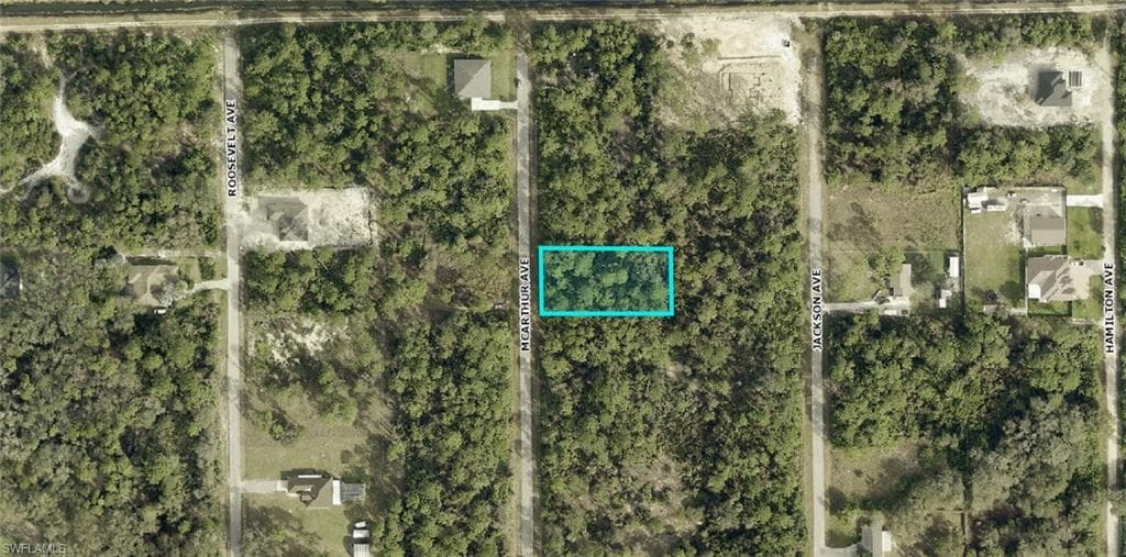 1914 McArthur AVE LEHIGH ACRES, FL 33972