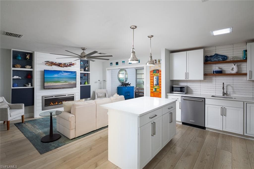 4171 Lakewood BLVD E-25 NAPLES, FL 34112