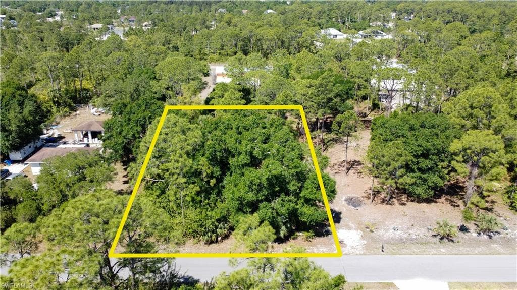 1415 State AVE LEHIGH ACRES, FL 33972