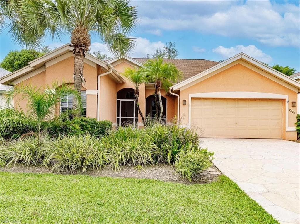 7625 Citrus Hill LN NAPLES, FL 34109