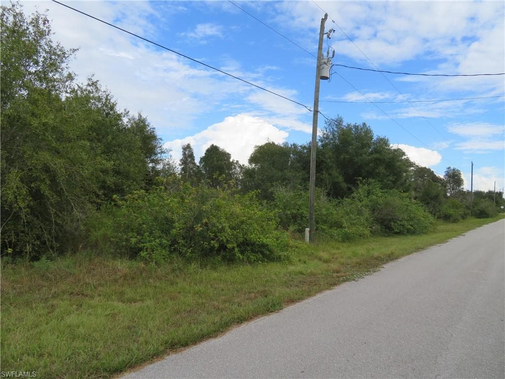 2028 Wanda AVE N LEHIGH ACRES, FL 33971