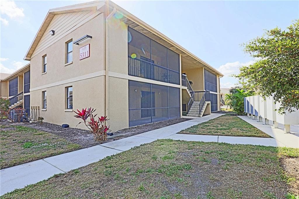 5311 Summerlin RD 1110 FORT MYERS, FL 33919
