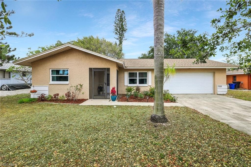 11061 Orangewood DR BONITA SPRINGS, FL 34135