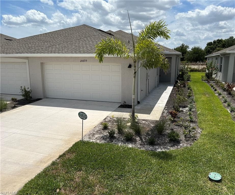 20699 Hazelnut CT LEHIGH ACRES, FL 33936
