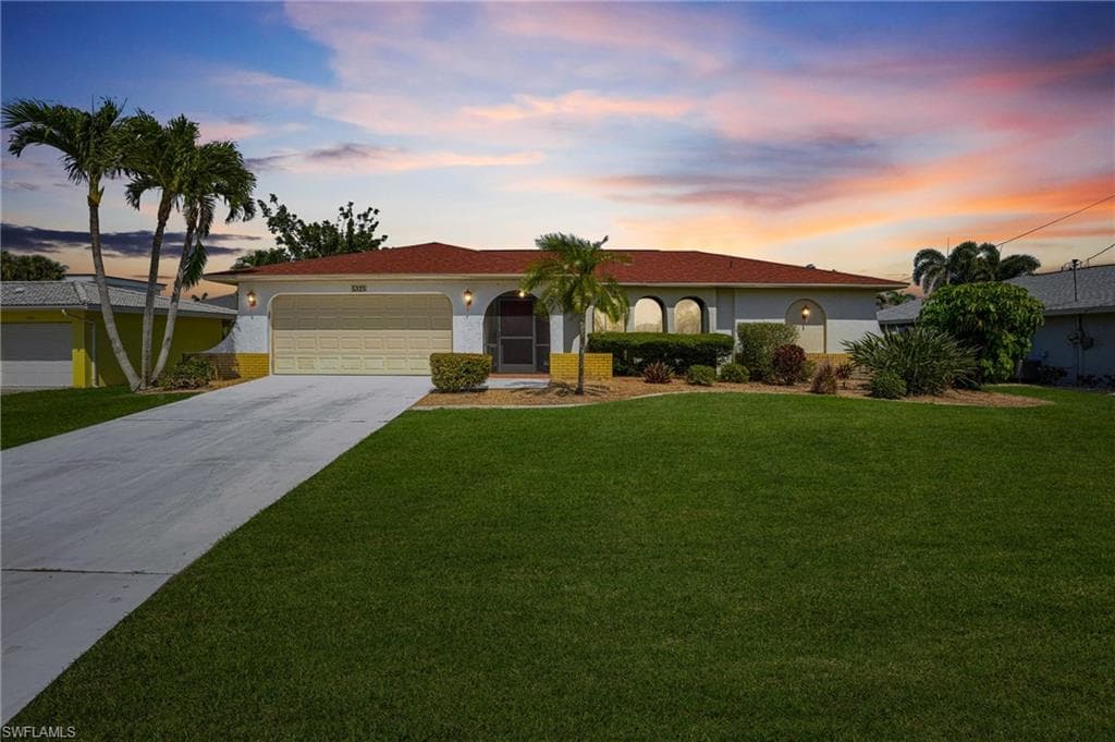 5325 Colonade CT CAPE CORAL, FL 33904
