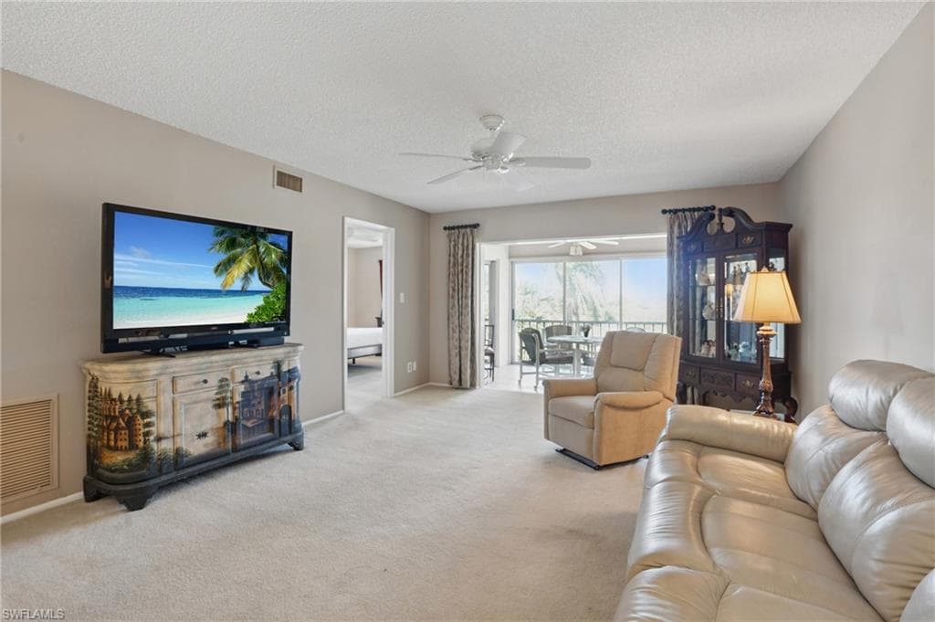 5467 Rattlesnake Hamm RD C-301 NAPLES, FL 34113
