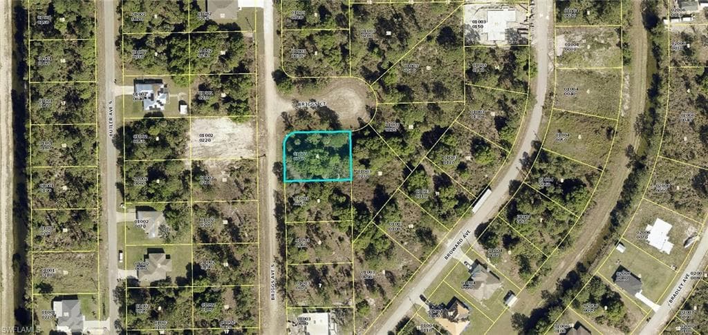 311 Briggs AVE S LEHIGH ACRES, FL 33974