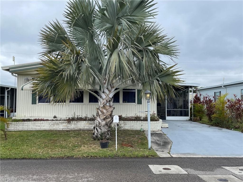 14732 Constitution WAY NORTH FORT MYERS, FL 33917