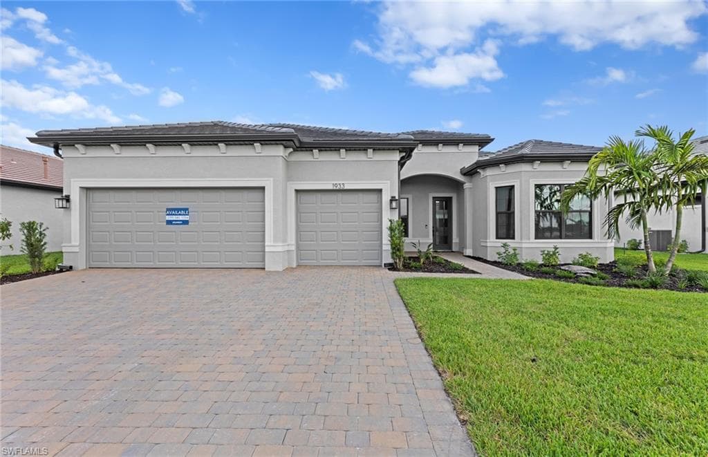 1933 Don Benito WAY NAPLES, FL 34120