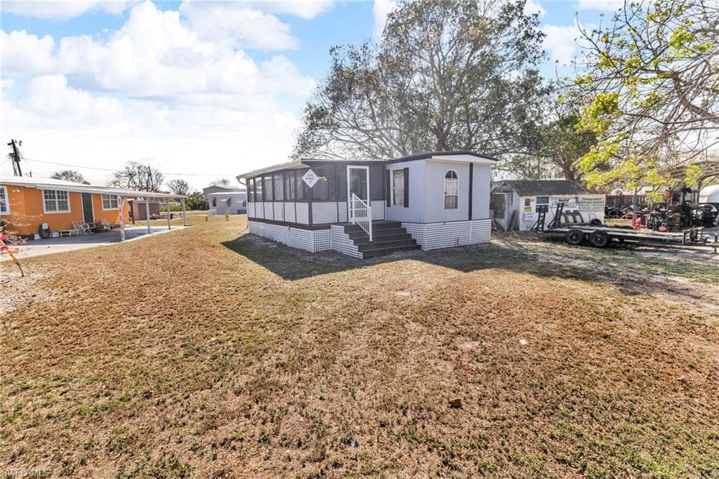 268 Mamie ST CHOKOLOSKEE, FL 34138