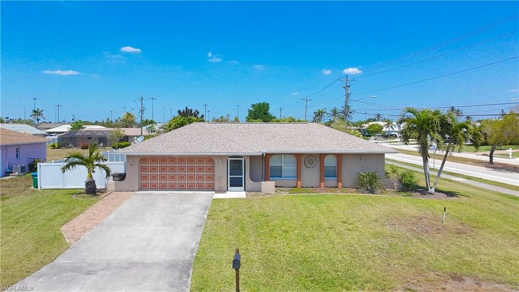 401 SW 43rd TER CAPE CORAL, FL 33914