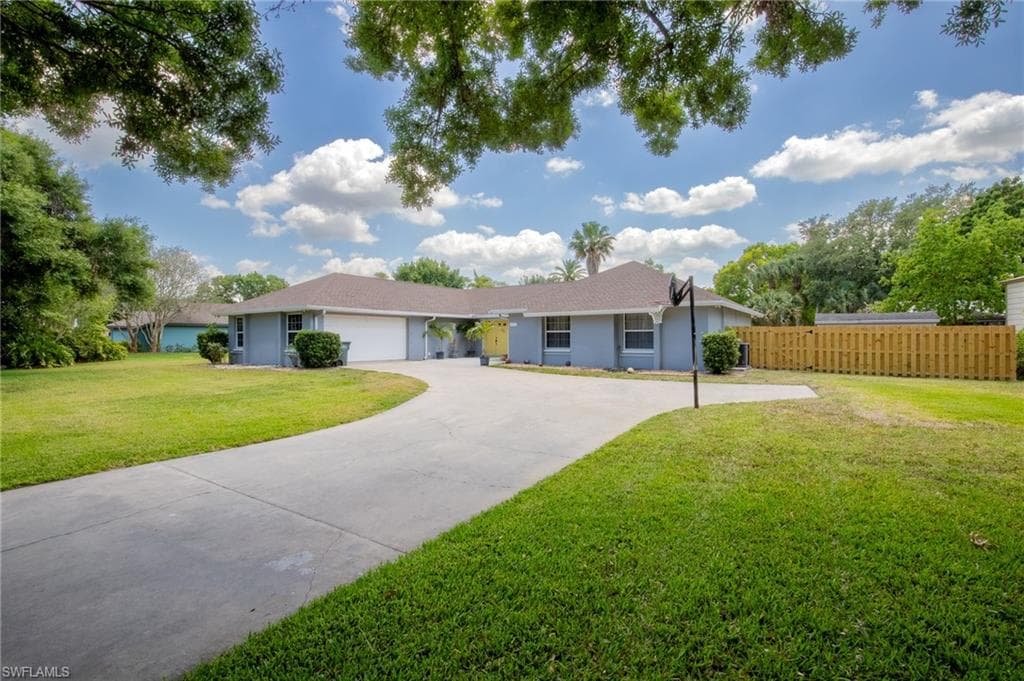 1012 Ponce De Leon AVE CLEWISTON, FL 33440