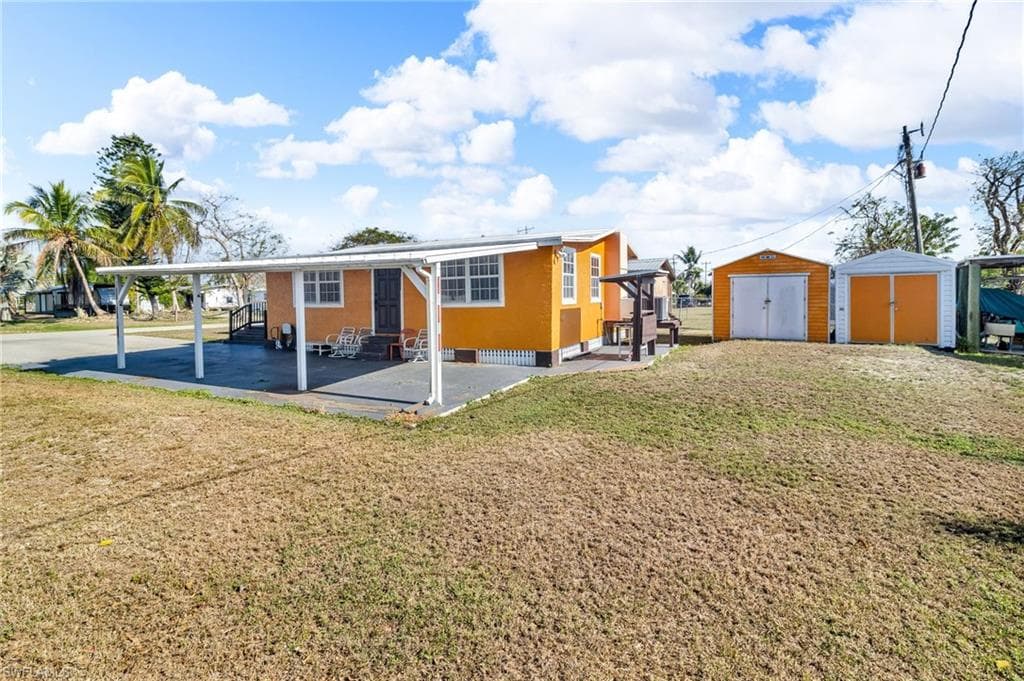 264 Mamie ST CHOKOLOSKEE, FL 34138