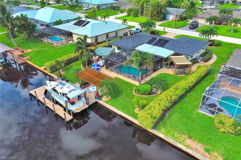 5235 Wisteria CT CAPE CORAL, FL 33904
