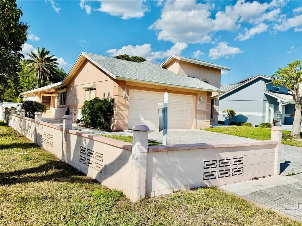 603 92nd AVE N NAPLES, FL 34108
