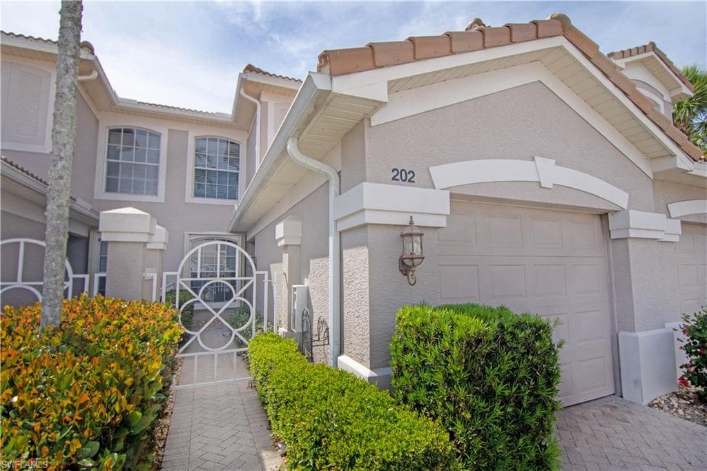 10006 Sky View WAY 202 FORT MYERS, FL 33913