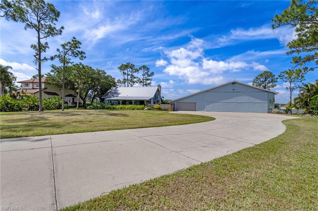 18631 Baseleg AVE NORTH FORT MYERS, FL 33917
